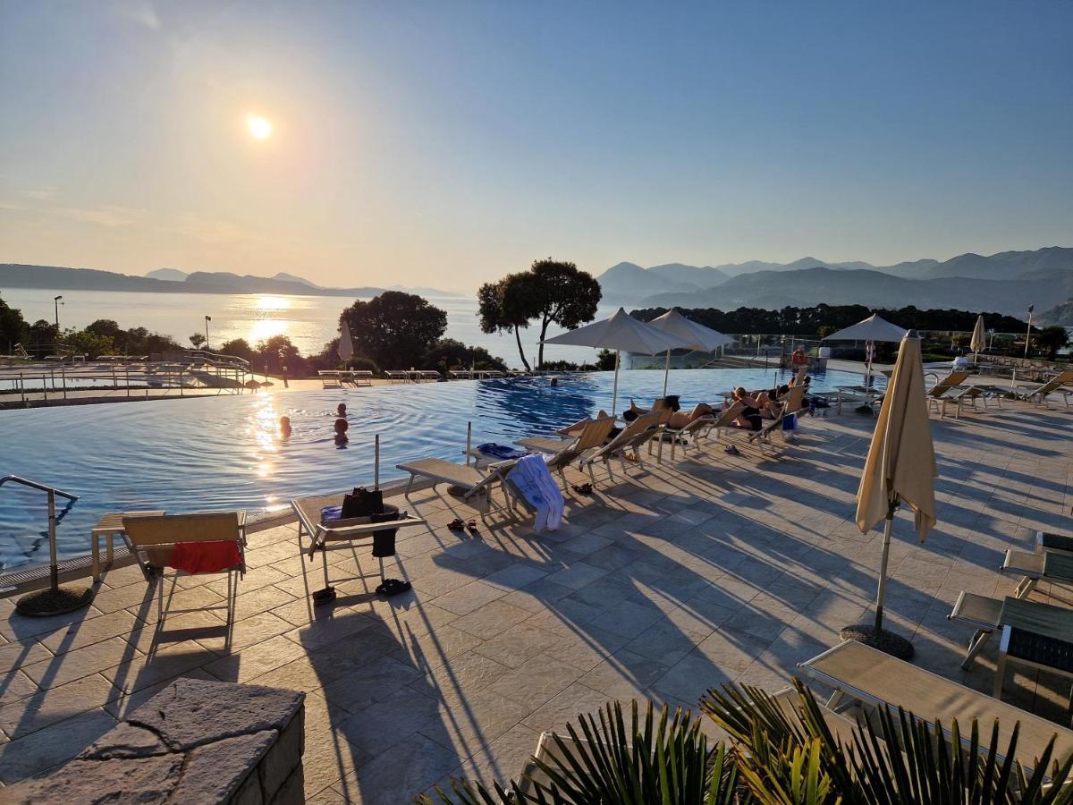 Adriatic Apartment *